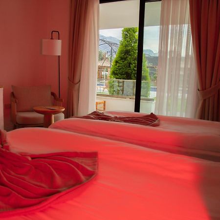 Palmonte Suites Hotel & Spa Karavas  Bagian luar foto