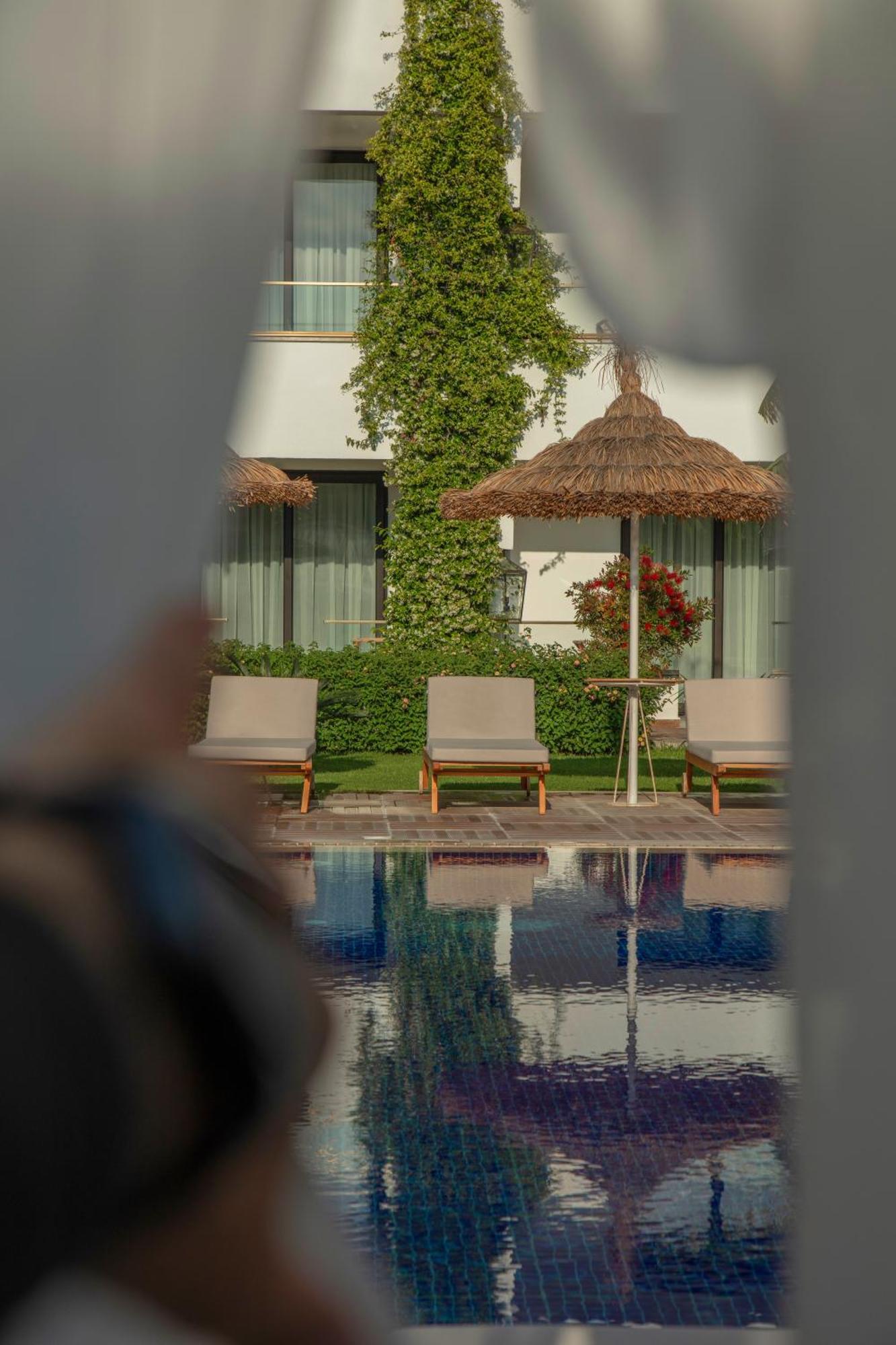 Palmonte Suites Hotel & Spa Karavas  Bagian luar foto